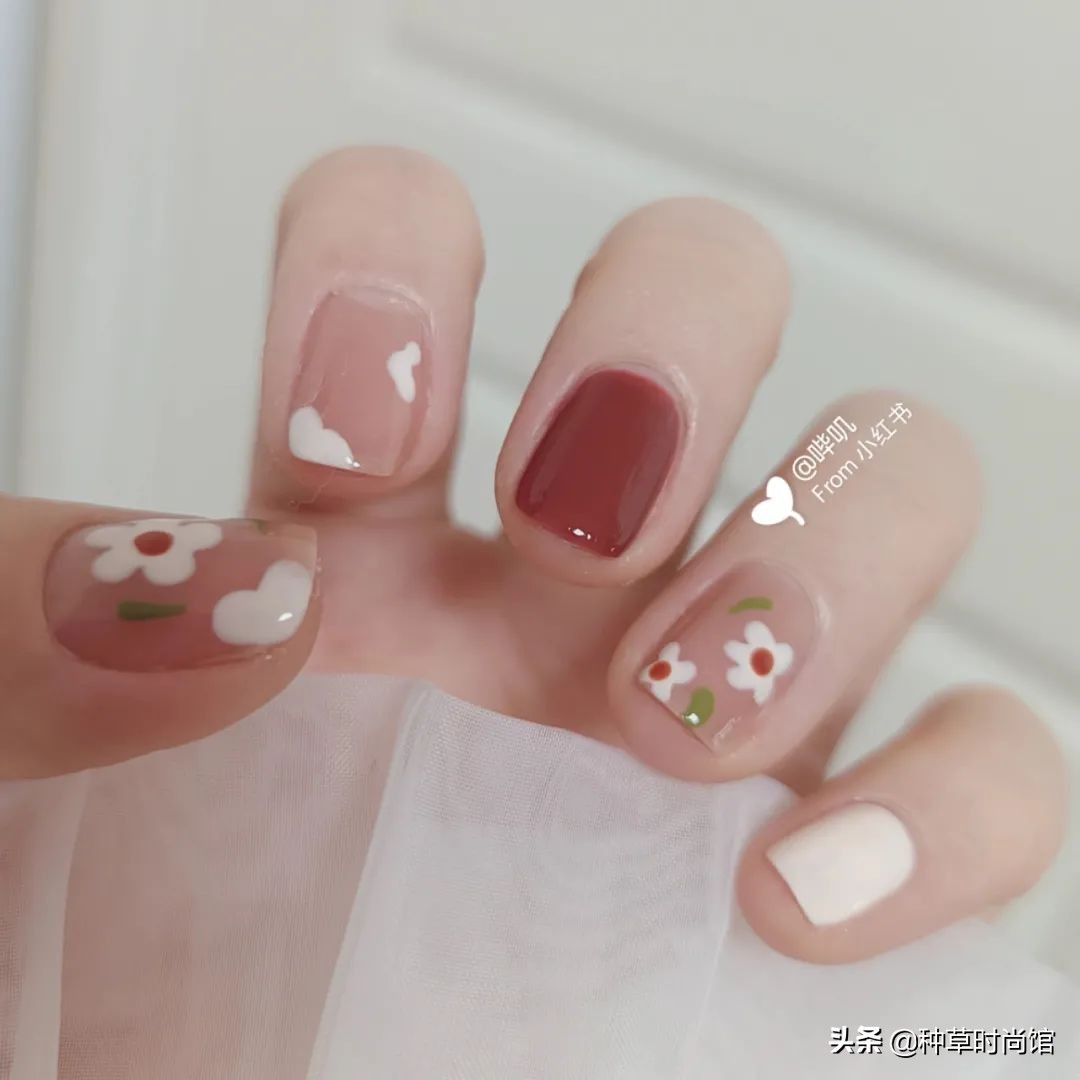 秋冬超显白高级感美甲,春日美甲图片最新款百搭
