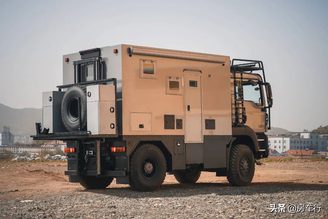 价格低的b级越野房车,顶级超重型越野房车蓝牌