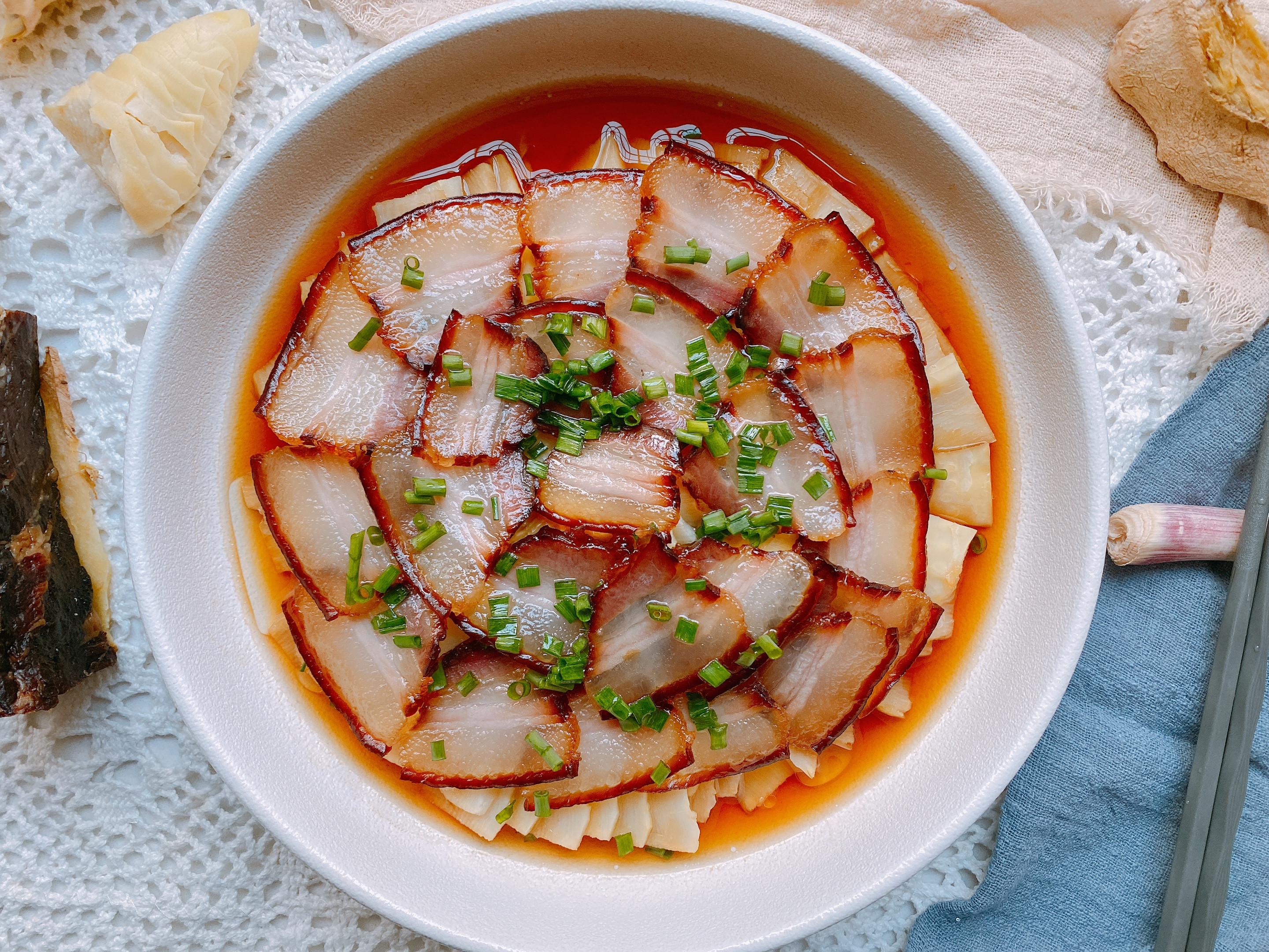 冬笋可以不炒水和咸肉一起蒸吗,最正宗的竹笋炒咸肉