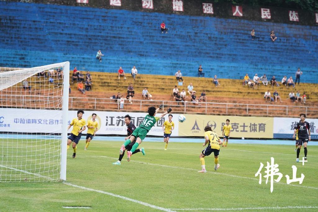 上演进球大战！中冠联赛首次登陆三水，球迷大呼过瘾