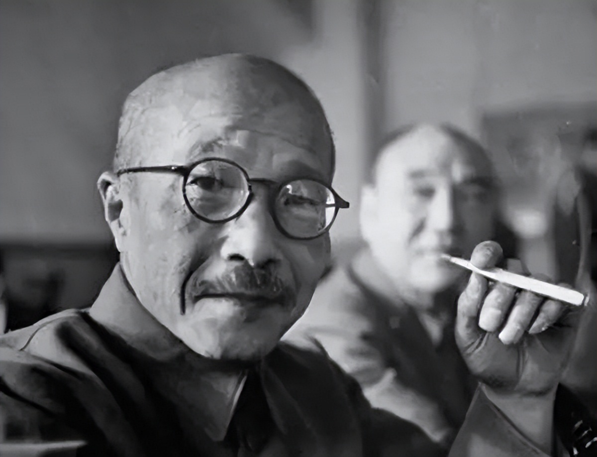 新四军半路伏击日本女特务,新四军打日本女特工