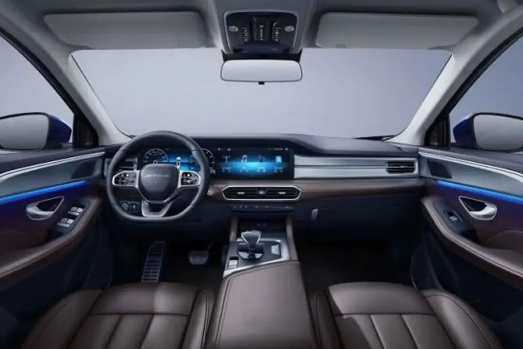 实力不输汉兰达配国六227马力引擎,车长近5米标配9at完胜汉兰达