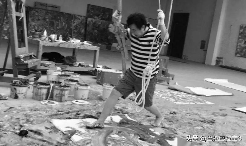 马树奇趣秀用脚画画,所有在脚心里画画的人