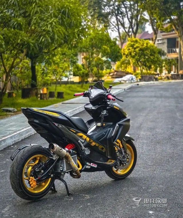 透过2.58万的雅马哈，咱来聊聊运动踏板在中国是不是伪命题