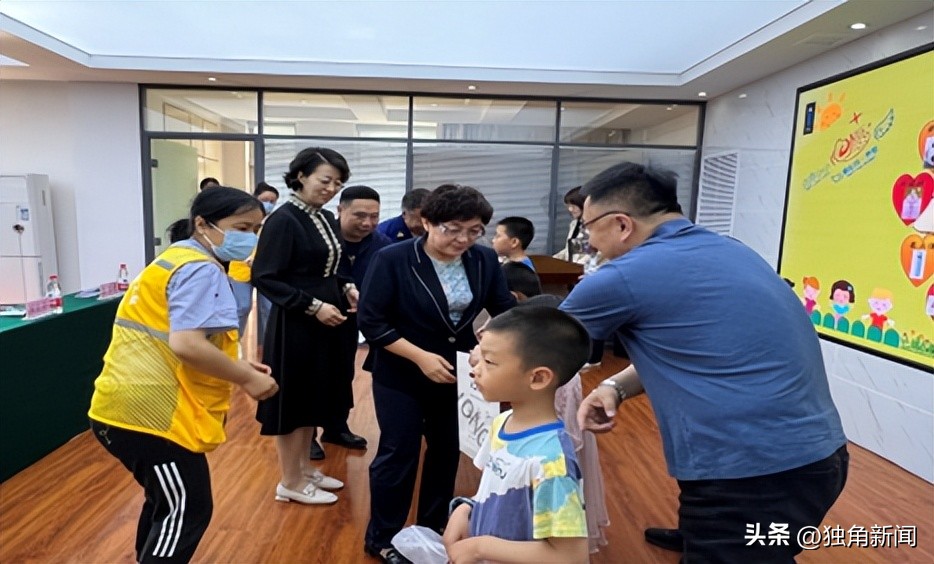 民建大连市委员会与沙河口区星海湾街道碧海社区联合开展“庆六一”儿童节活动暨消防安全和认领微心愿活动