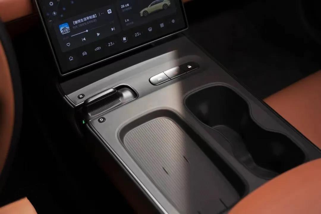 蔚来et5最新最佳购车方案,终身免费换电的车型