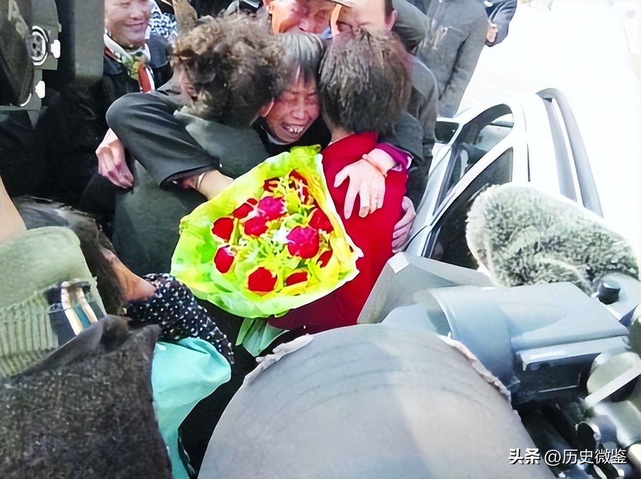 97年双胞胎姐妹寻亲 (哥哥寻亲三十七年兄妹当场做dna)