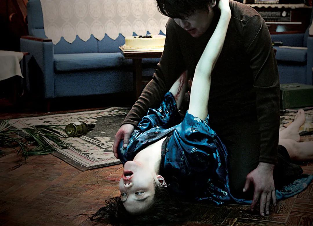 把*欲情**拍到极致的韩国大导演，和他合作过的女演员都甘愿为他献身