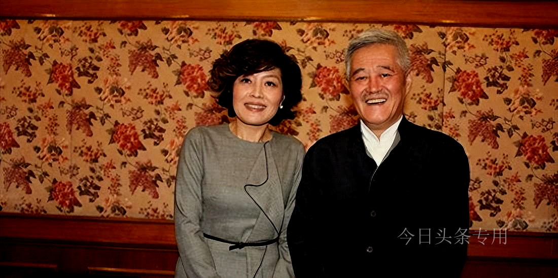 不唱难忘今宵，拿下赵本山！春晚40年，为何2012龙年春晚最特殊？