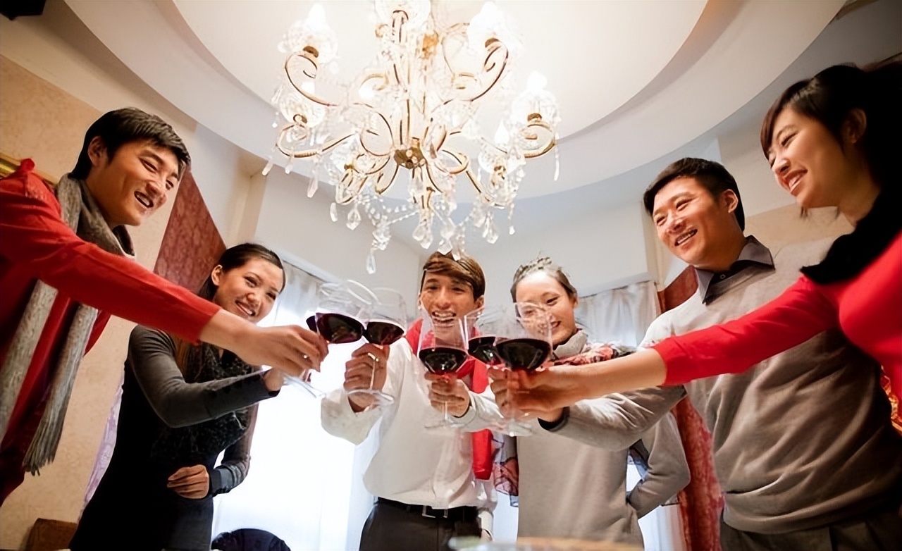 遇到领导敬酒该怎么办,领导敬酒我不喝该怎么办