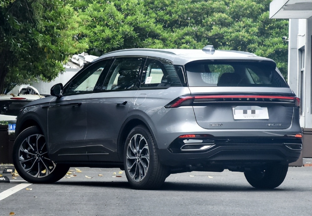 林肯航海家专属礼遇,全新林肯航海家购车四重福利齐享