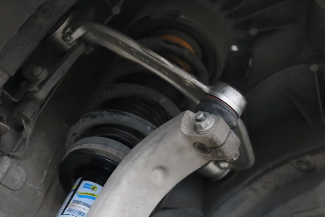 经典老车宝马x5翻新,宝马x5二手车整备翻新费用