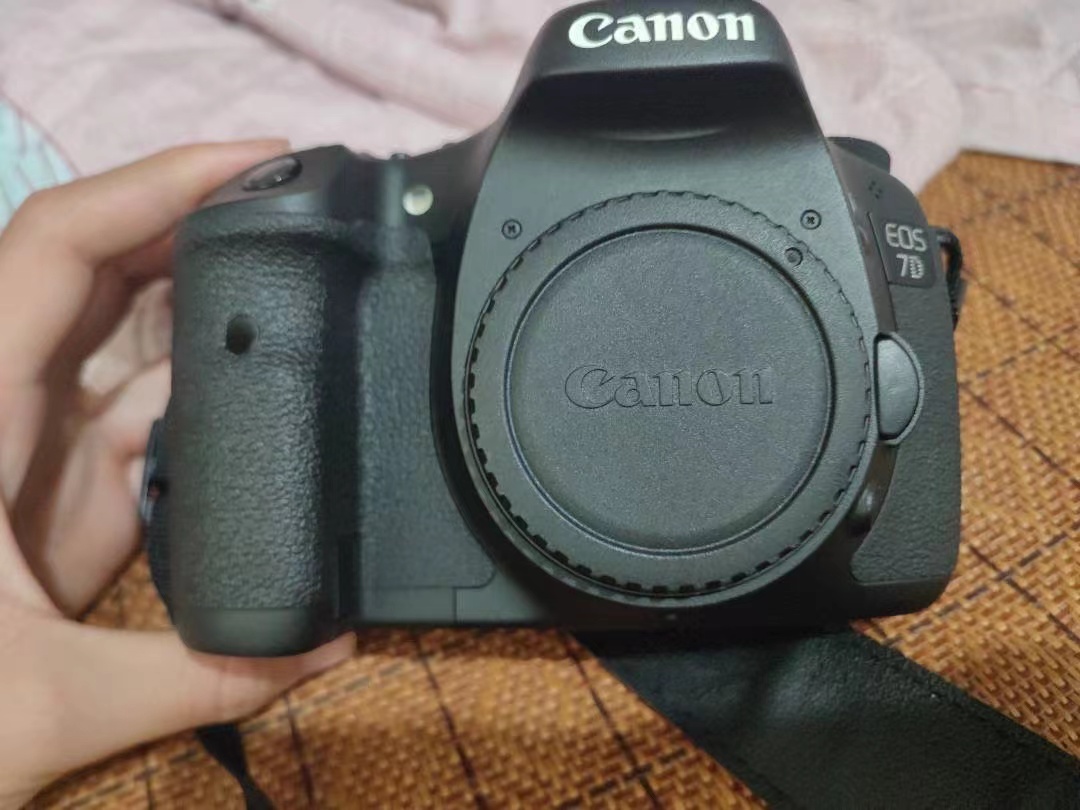 佳能7d最新版本,佳能7d落伍了吗