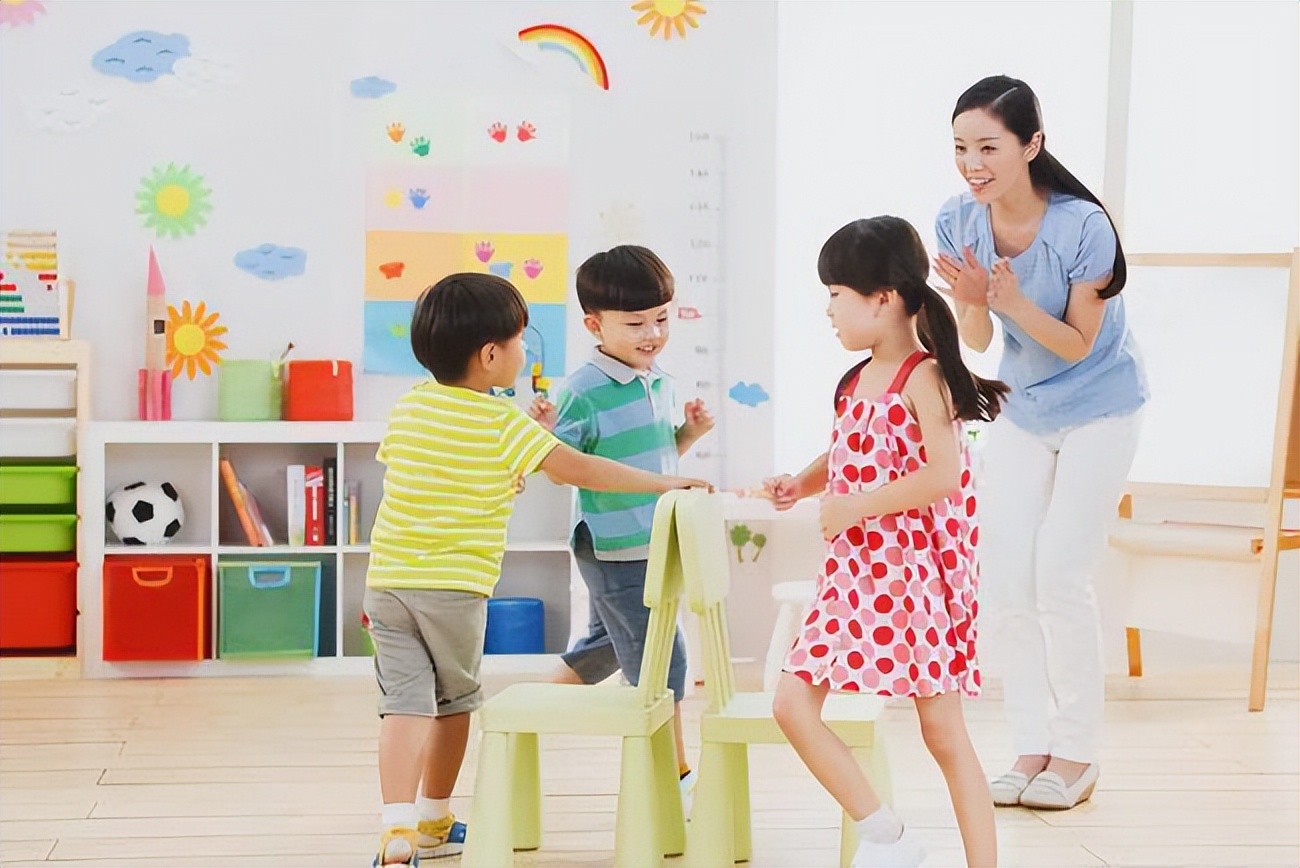 自闭症小孩在幼儿园不做操怎么办,自闭症在幼儿园不睡觉怎么办