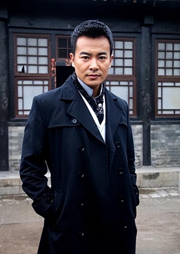 于波介绍自己的四合院,于波现在四合院内景