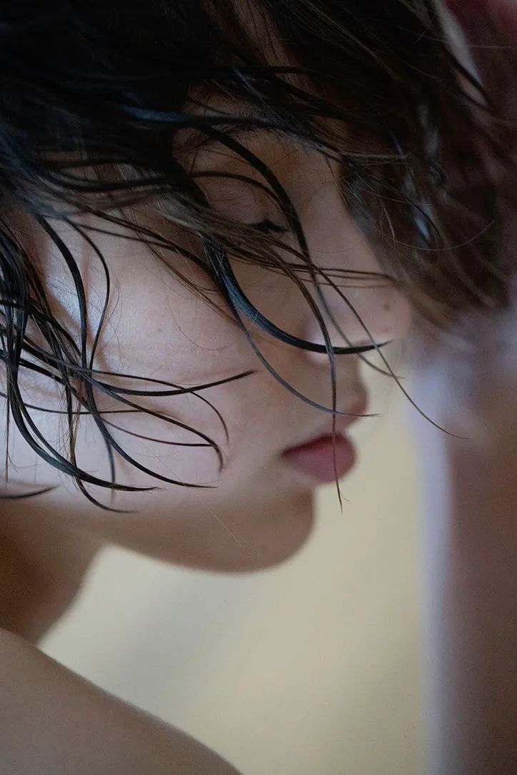 局部也性感：劳伦特的人体局部特写