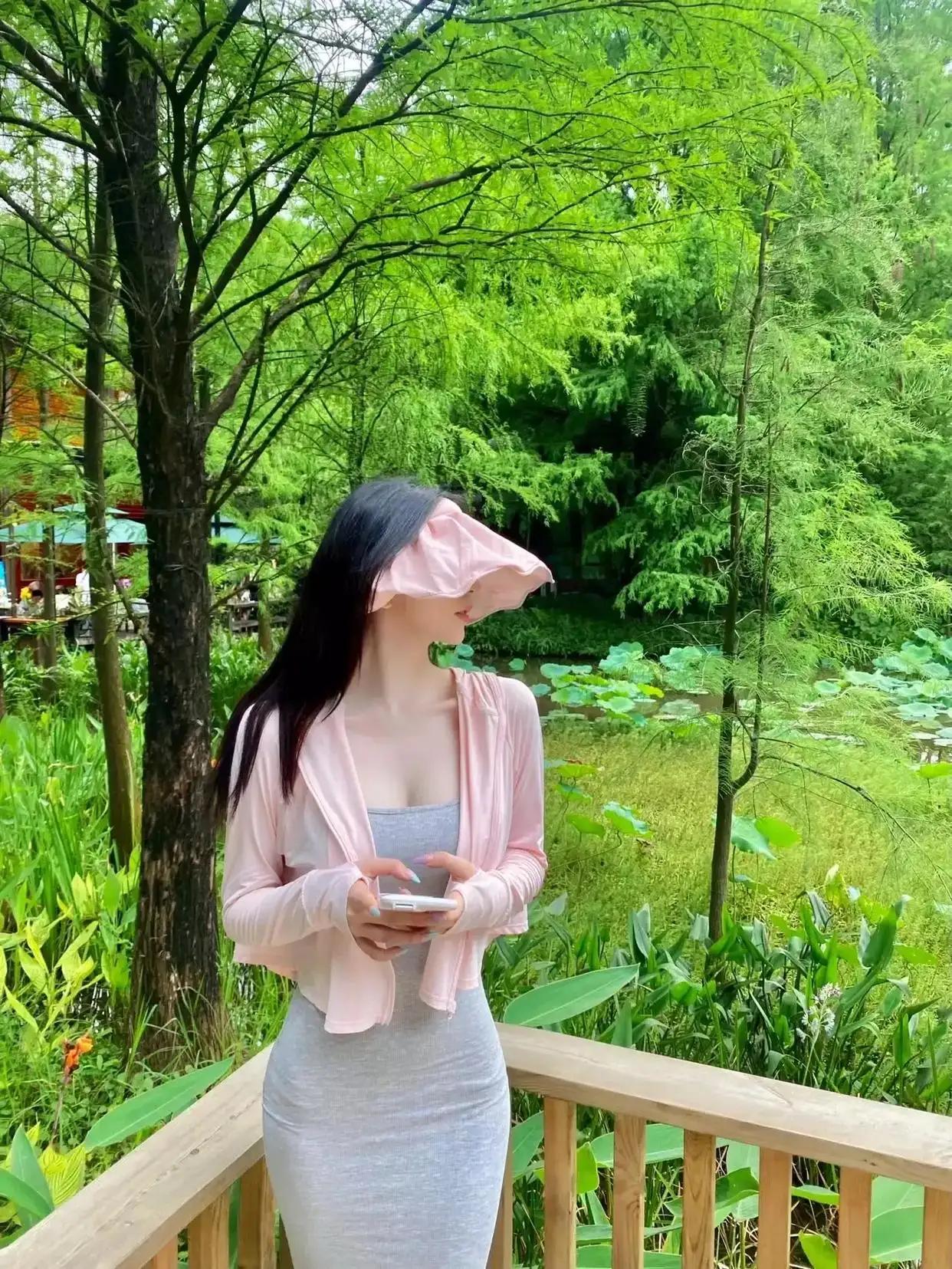 波浪檐防晒帽子怎么搭配,防晒帽大檐防紫外线气质百搭空顶