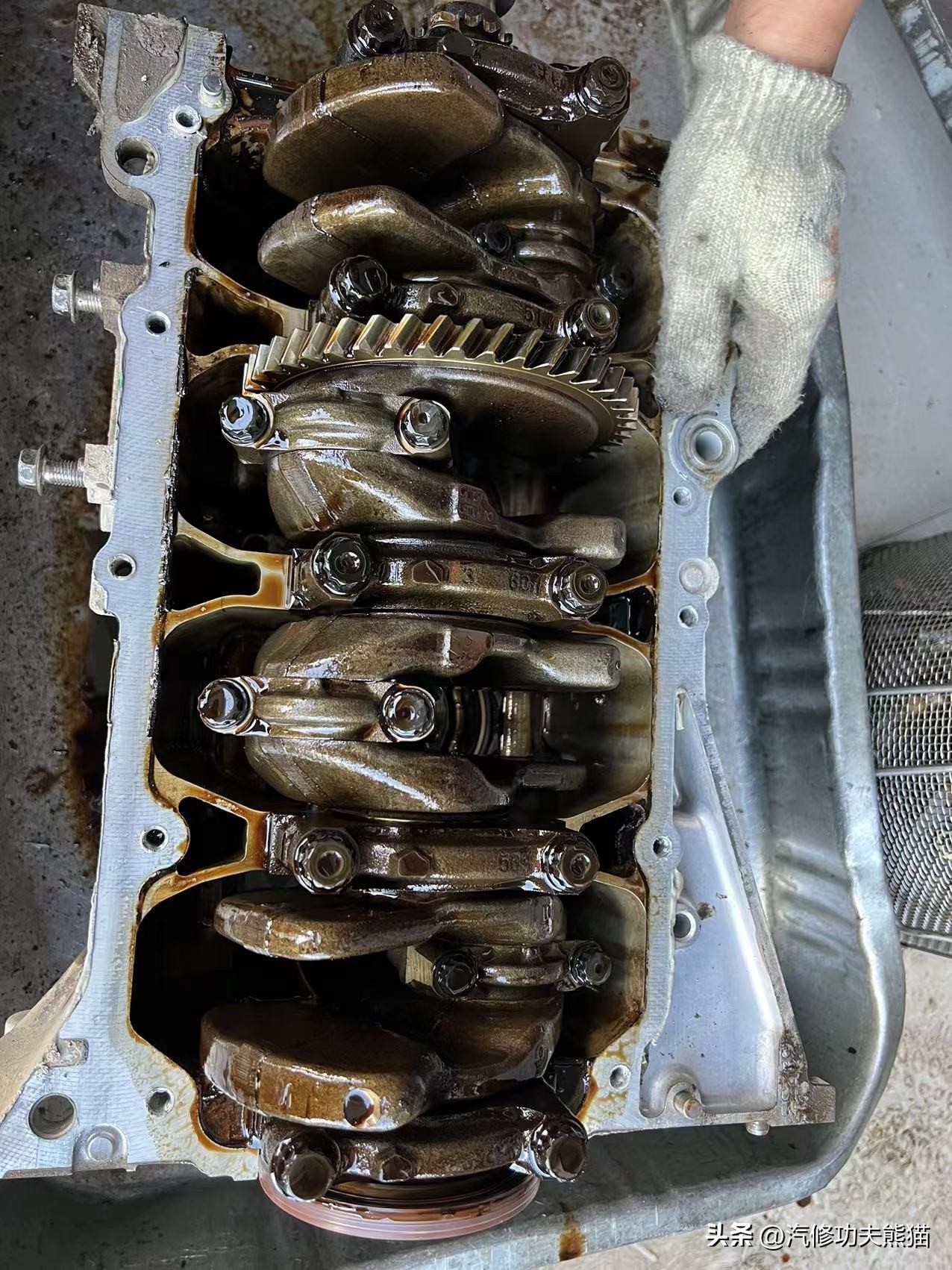 凯美瑞路上趴窝,一车传三代的丰田