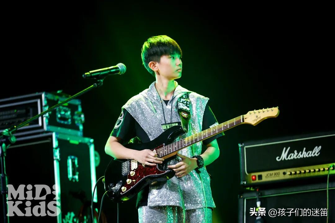 当硬摇滚小孩遇上作业，那就写成歌发泄一下吧