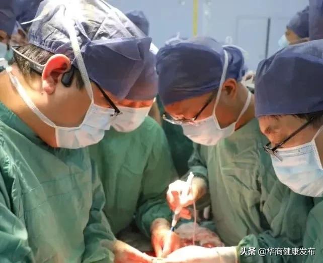 三尺钢筋贯穿胸腹,1米长的钢筋穿过脑袋