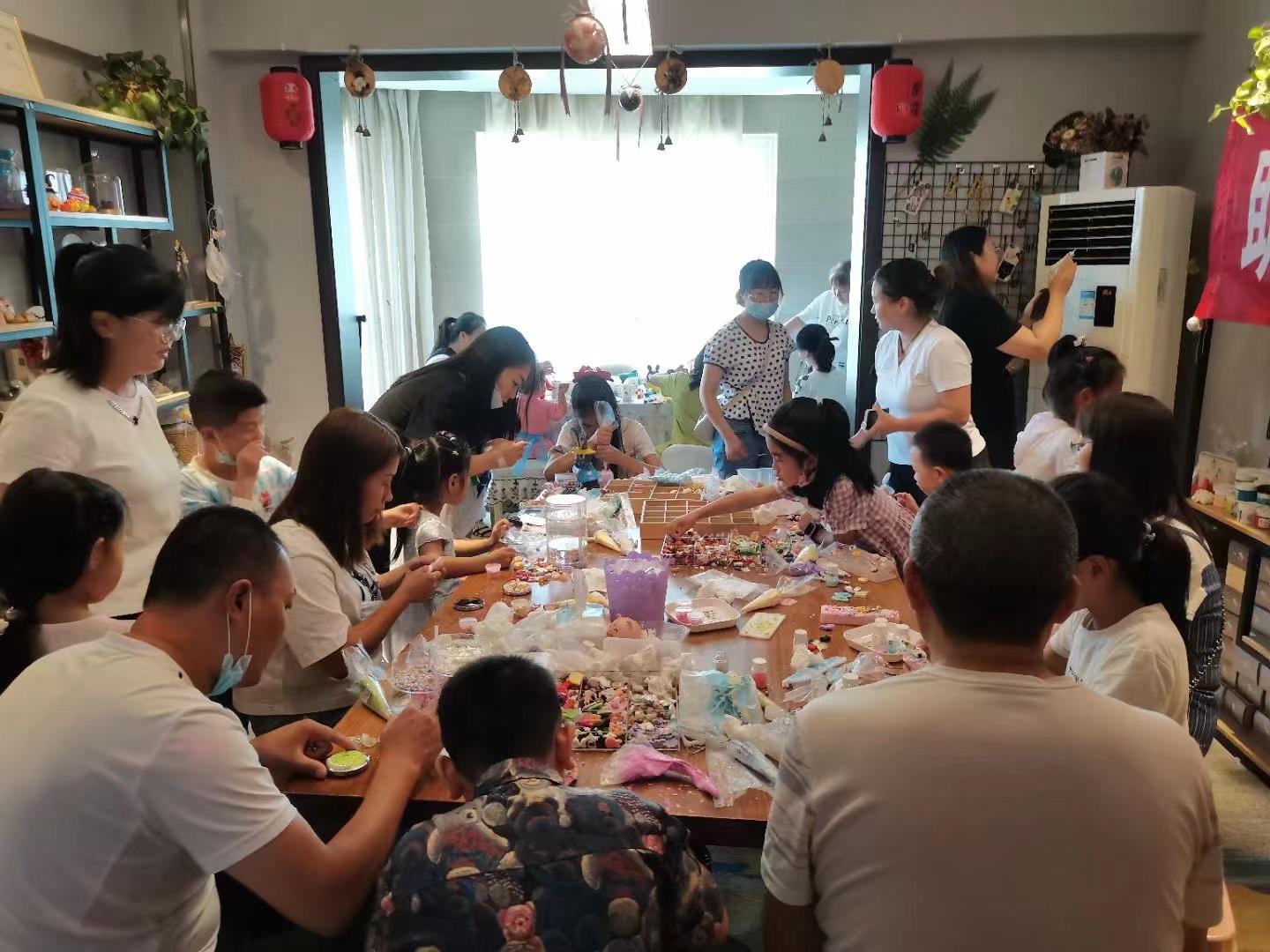 适合宝妈创业的项目小投资,90后宝妈投资2万元创业