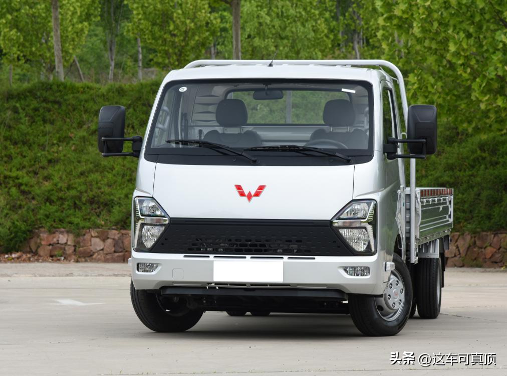 五菱龙卡办齐上路多少钱,五菱龙卡排半3米8售价是多少