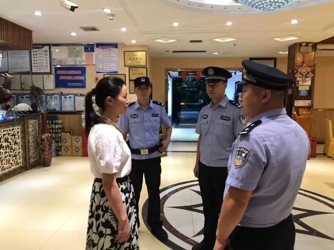 夏季治安打击整治“百日行动”丨尽锐出战！河南洛阳公安全力开展夏夜治安巡查宣防第二次集中统一行动