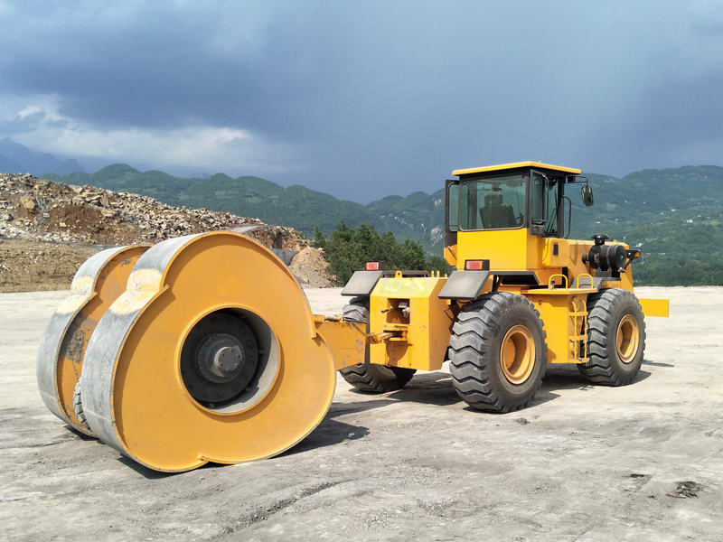 25kj三边形冲击压路机报价,25kj冲击压路机一台多少钱