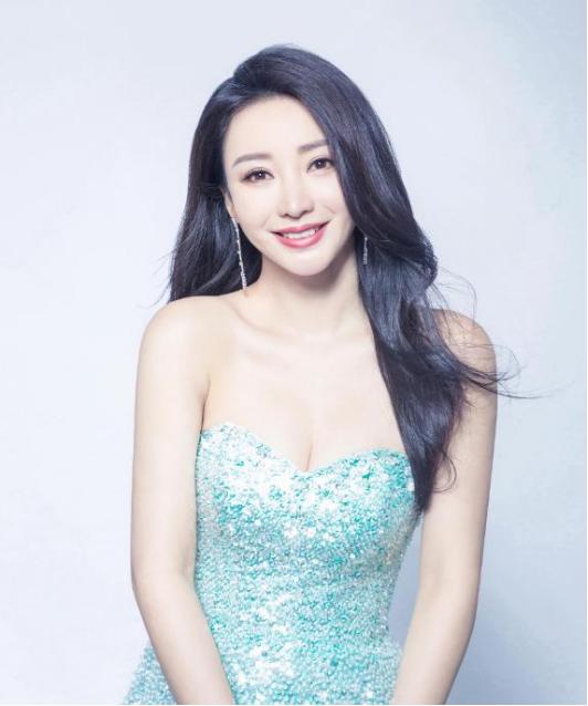 那些靠身材走红的女明星,靠身材博眼球的明星