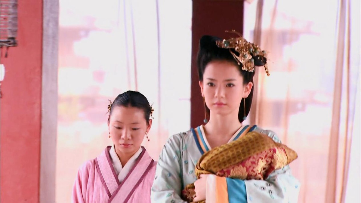 张芷溪白鹿玉楼春,张芷溪和白鹿演的同一个人么