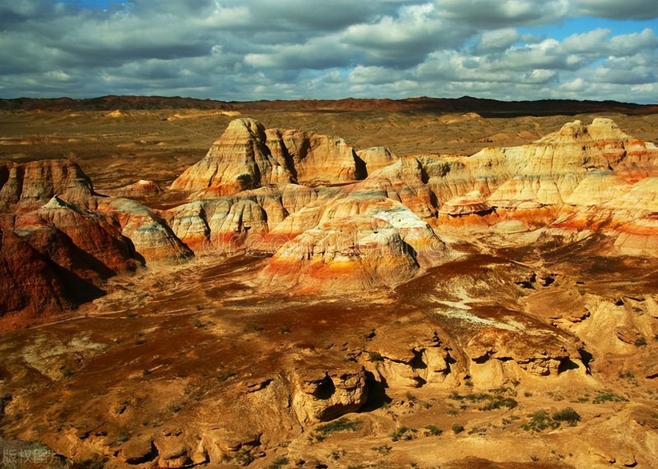 具有新疆特色的绘画的作品图文,最美新疆绘画作品图文