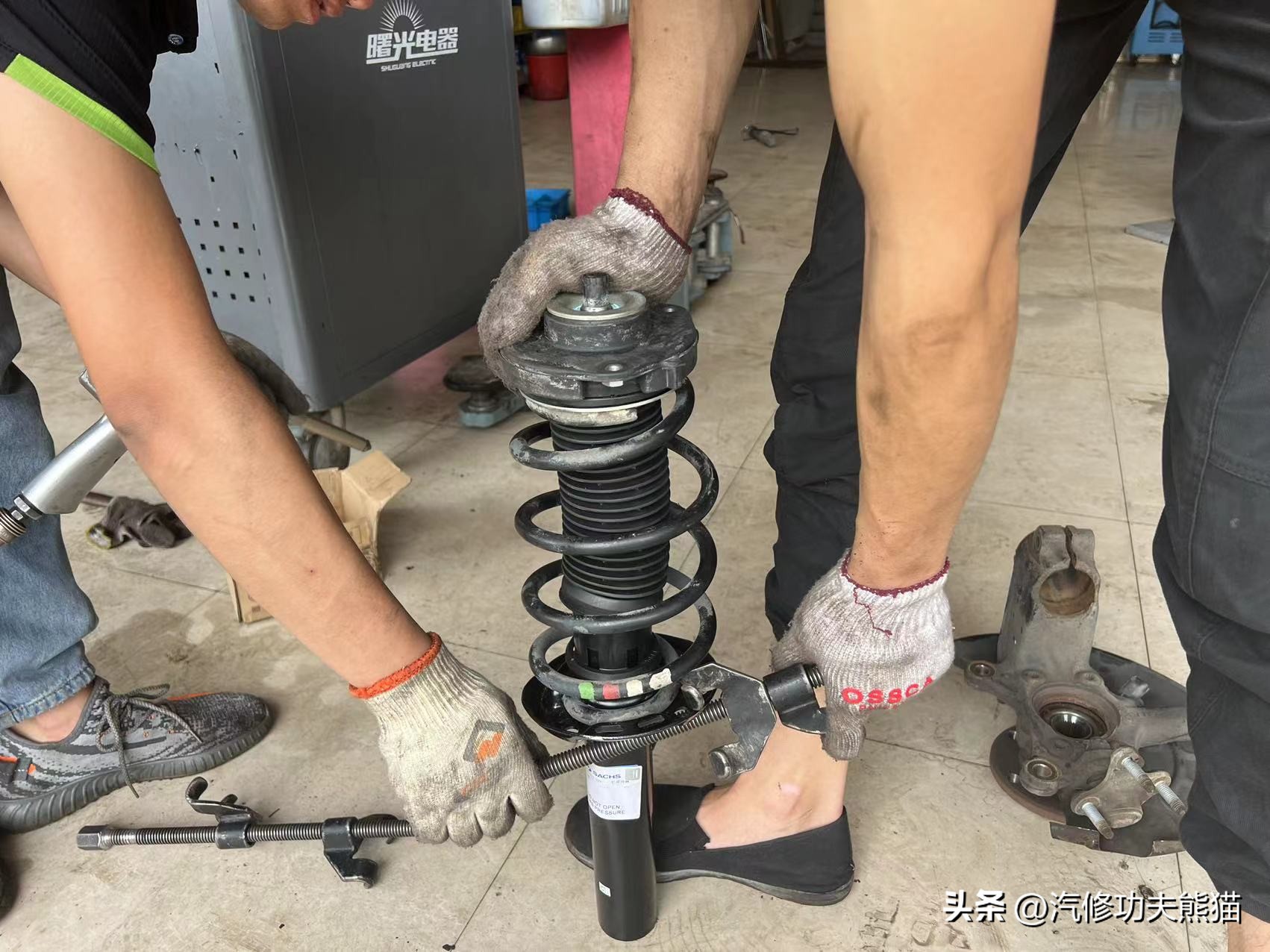 大众途观l2.0t2022保养复位,途观l2017款380tsi四驱豪华版保养