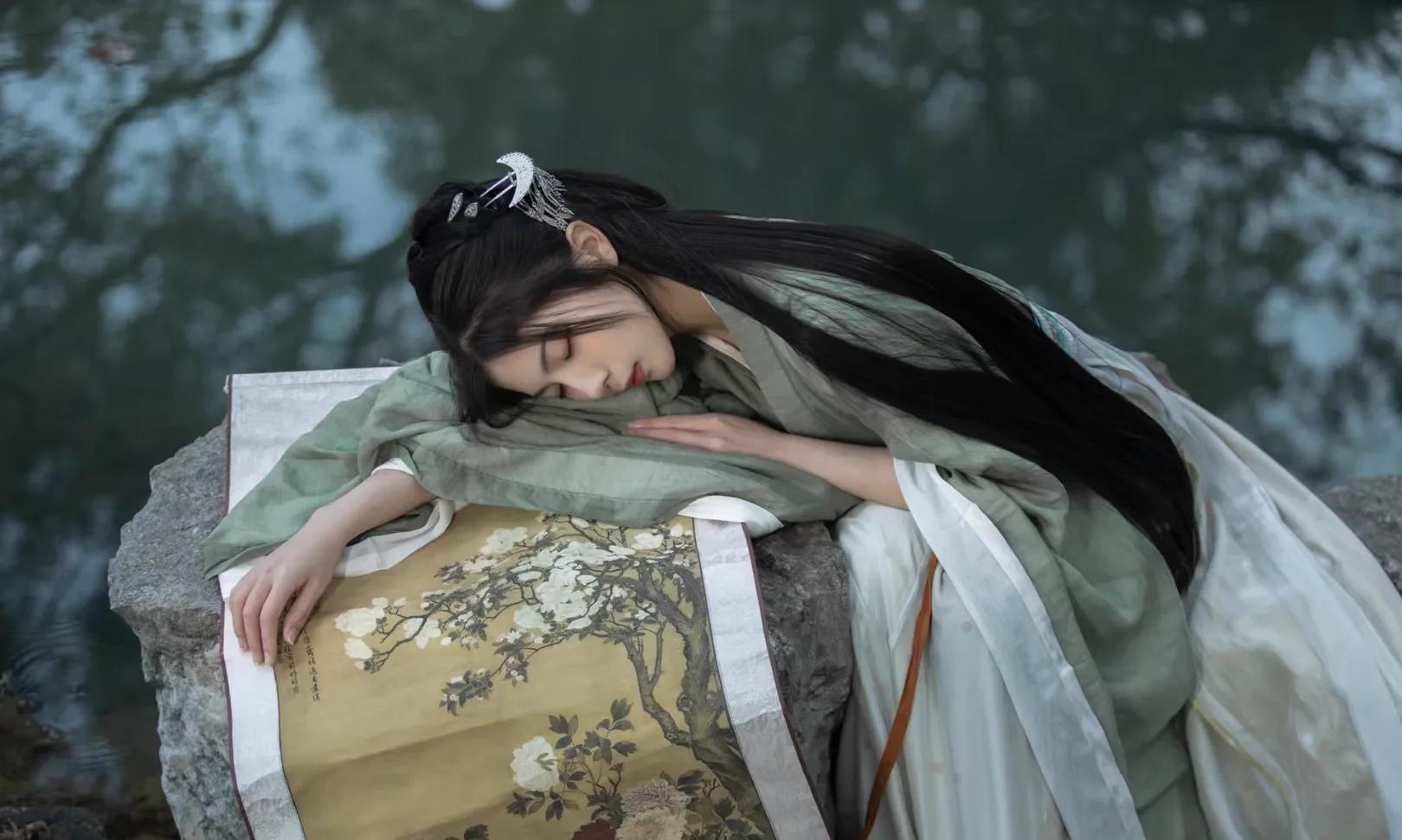 我穿成反派男主的师尊,穿书成反派男主的师尊