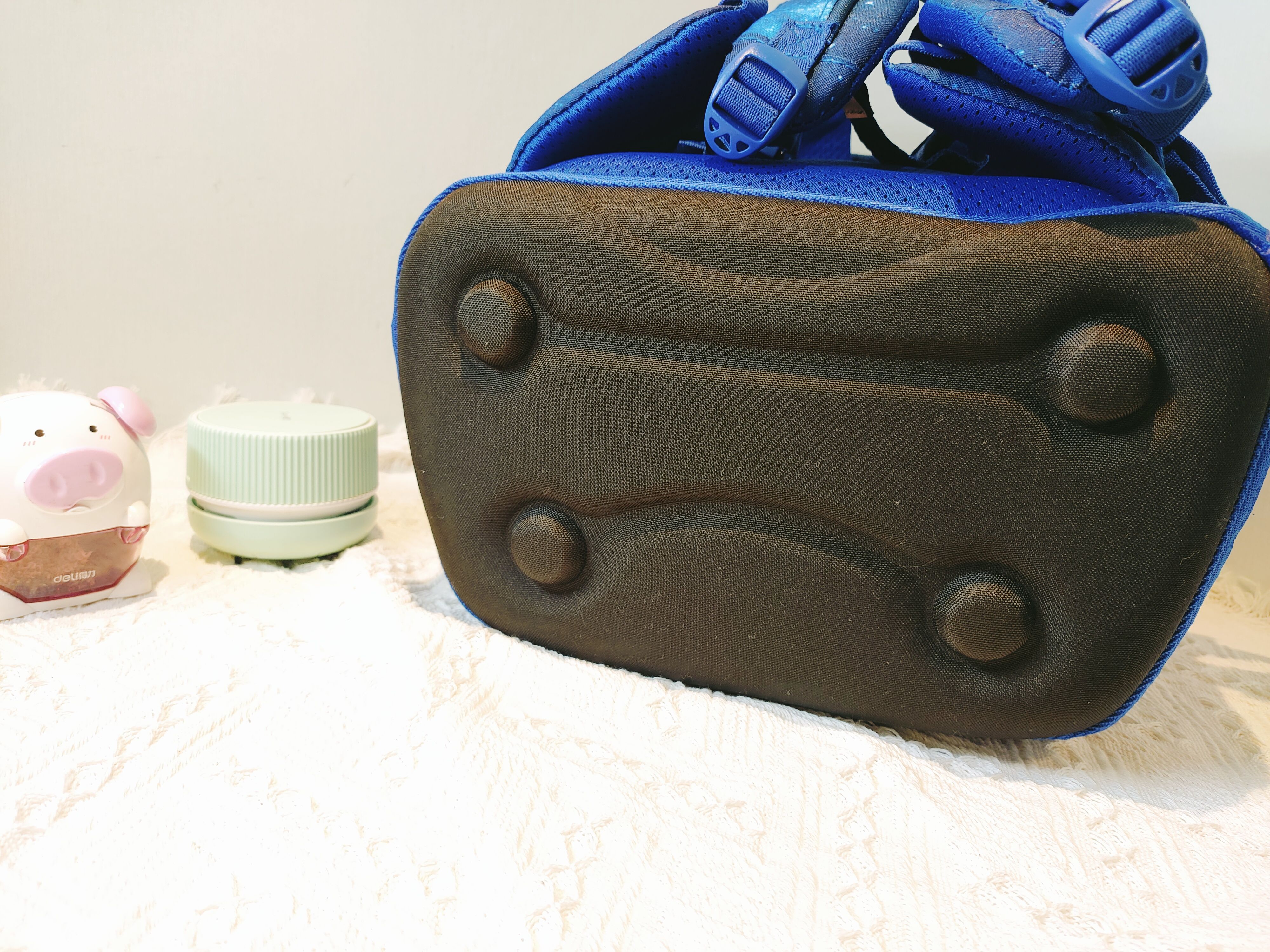 既轻便又实用的小学生书包,学生单肩书包推荐简单