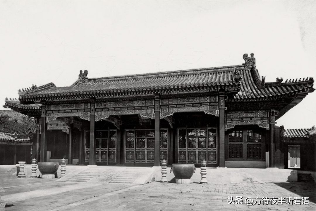 老照片90年代的故宫 (故宫老照片光影百年)
