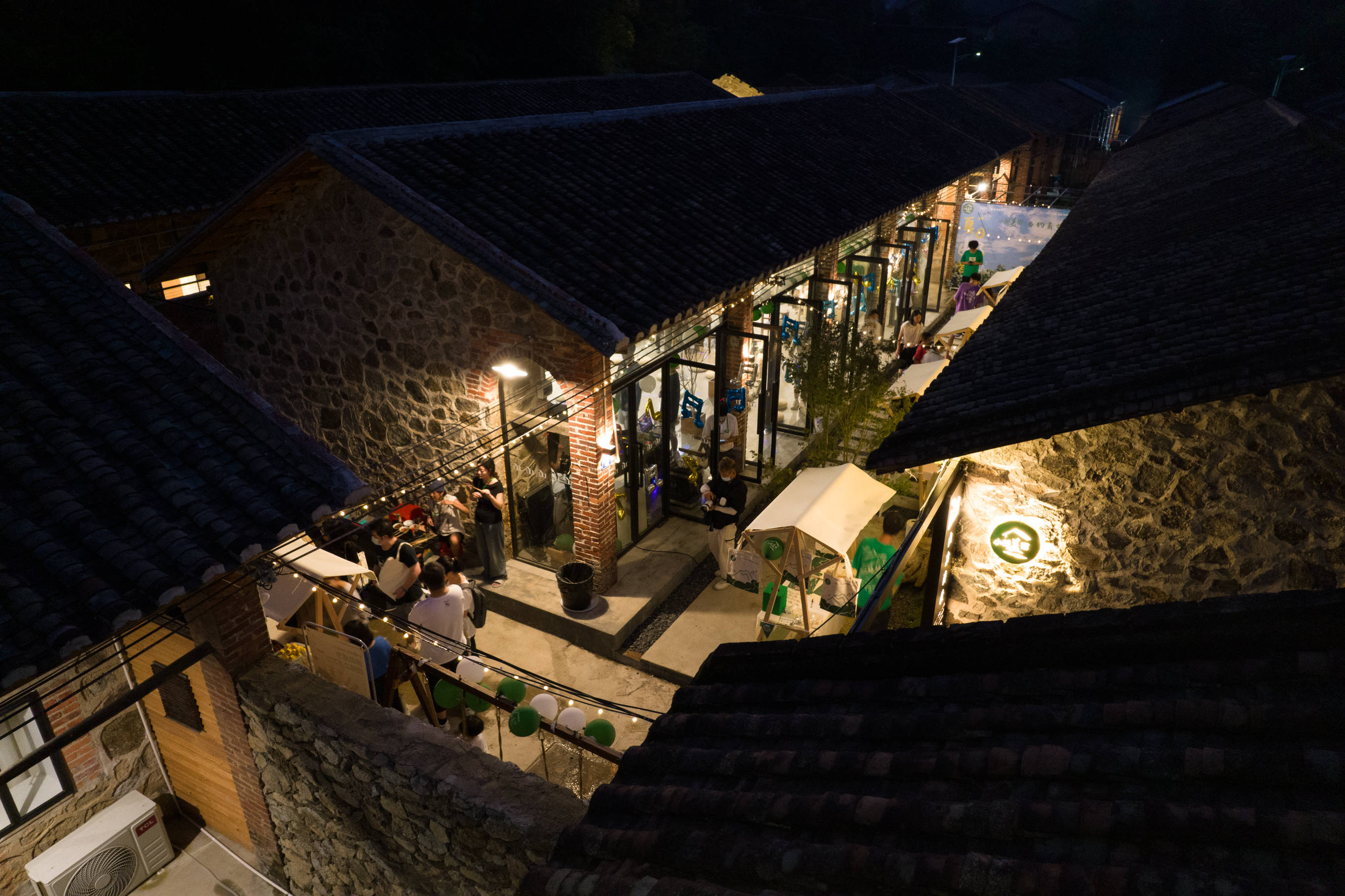 逃离考研考公985大学生疫情后开民宿从投资百万到负债累累