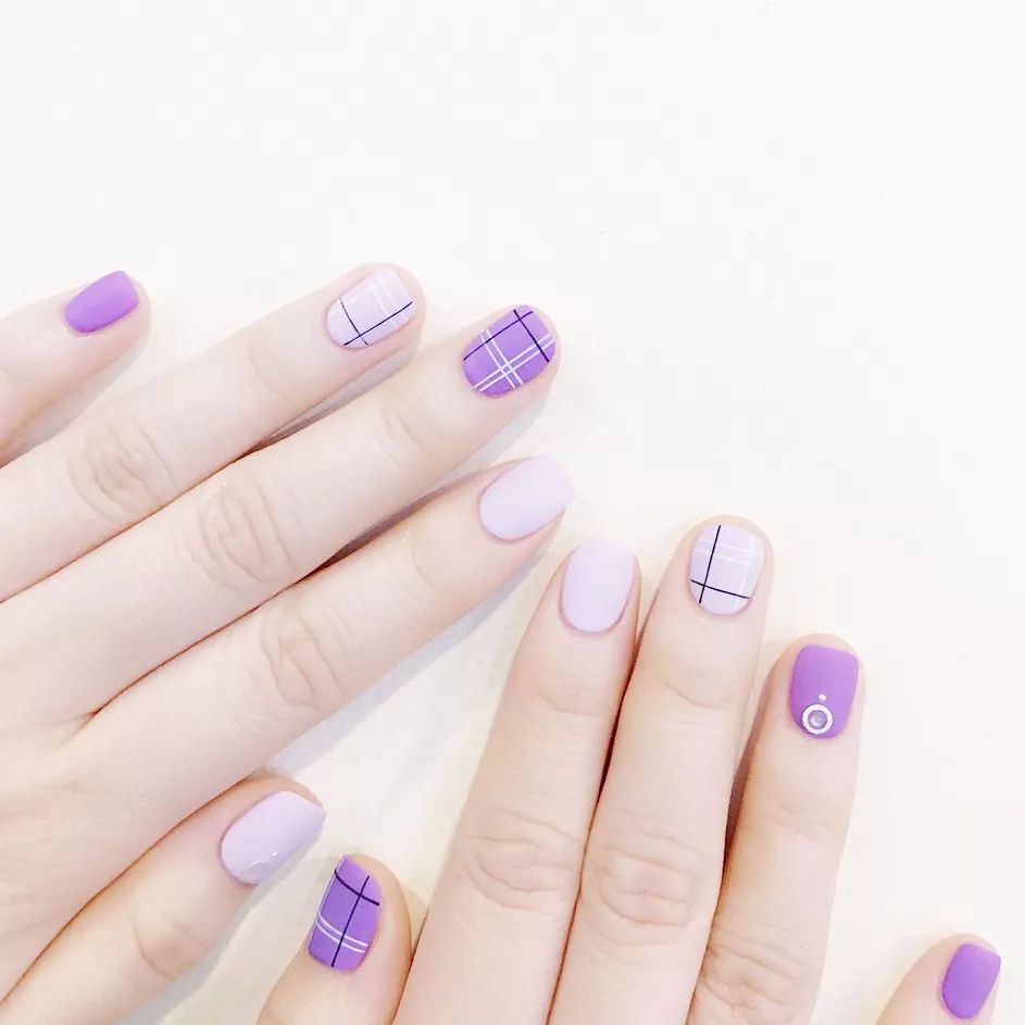 简单又纯又欲的美甲图文,不俗气简单又好看的美甲