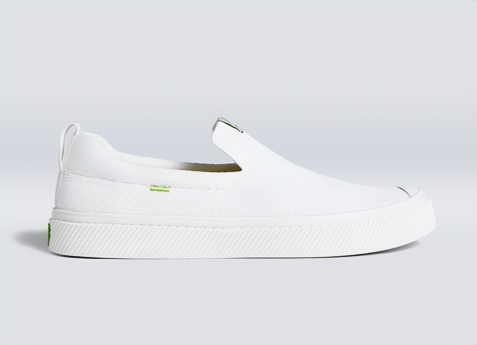 值得推荐的四双小白鞋,2022最值得入手的球鞋盘点