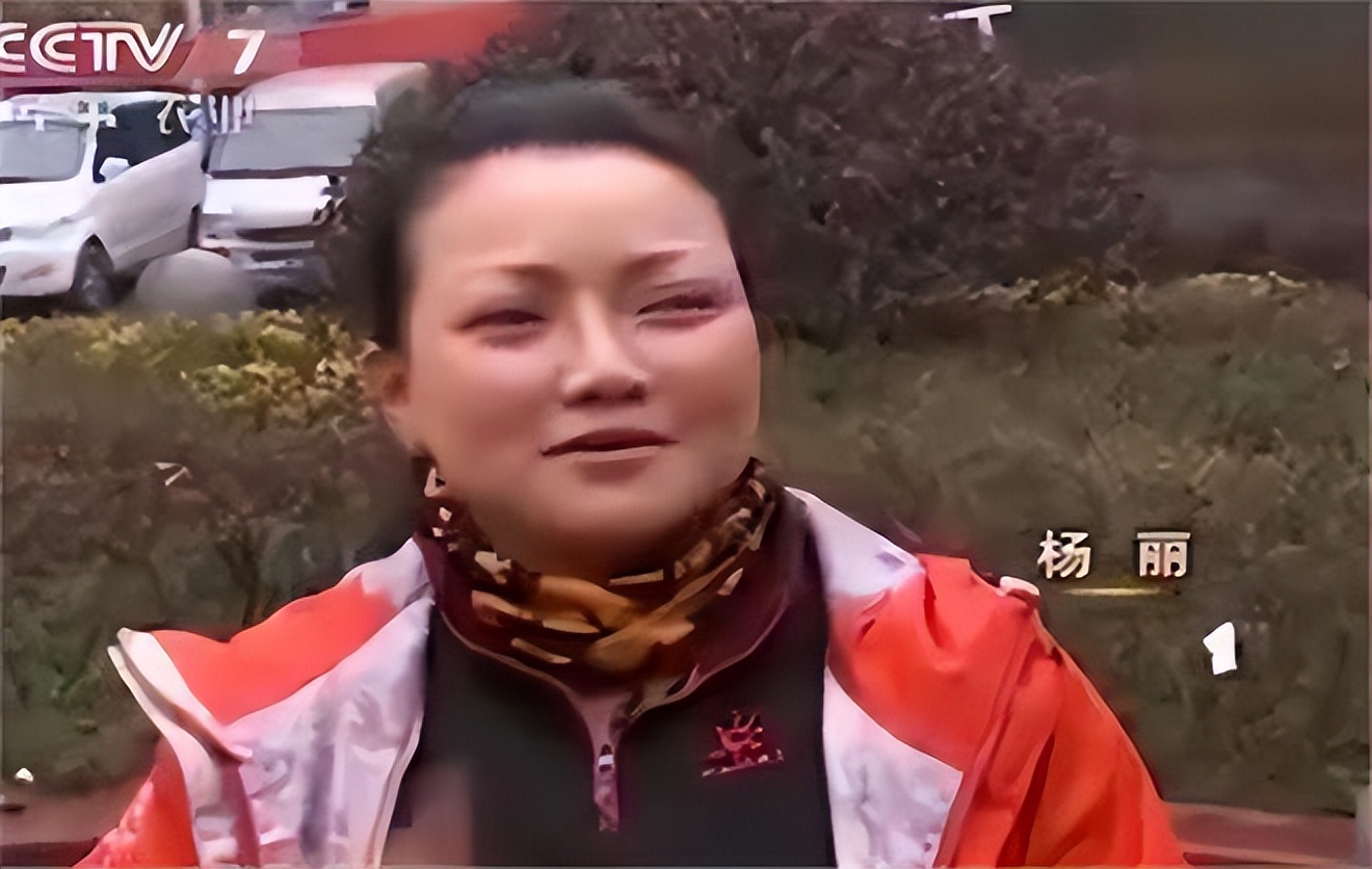 2013年贵州女子1片树叶卖到7000元,36岁贵州女子利用树叶年赚百万