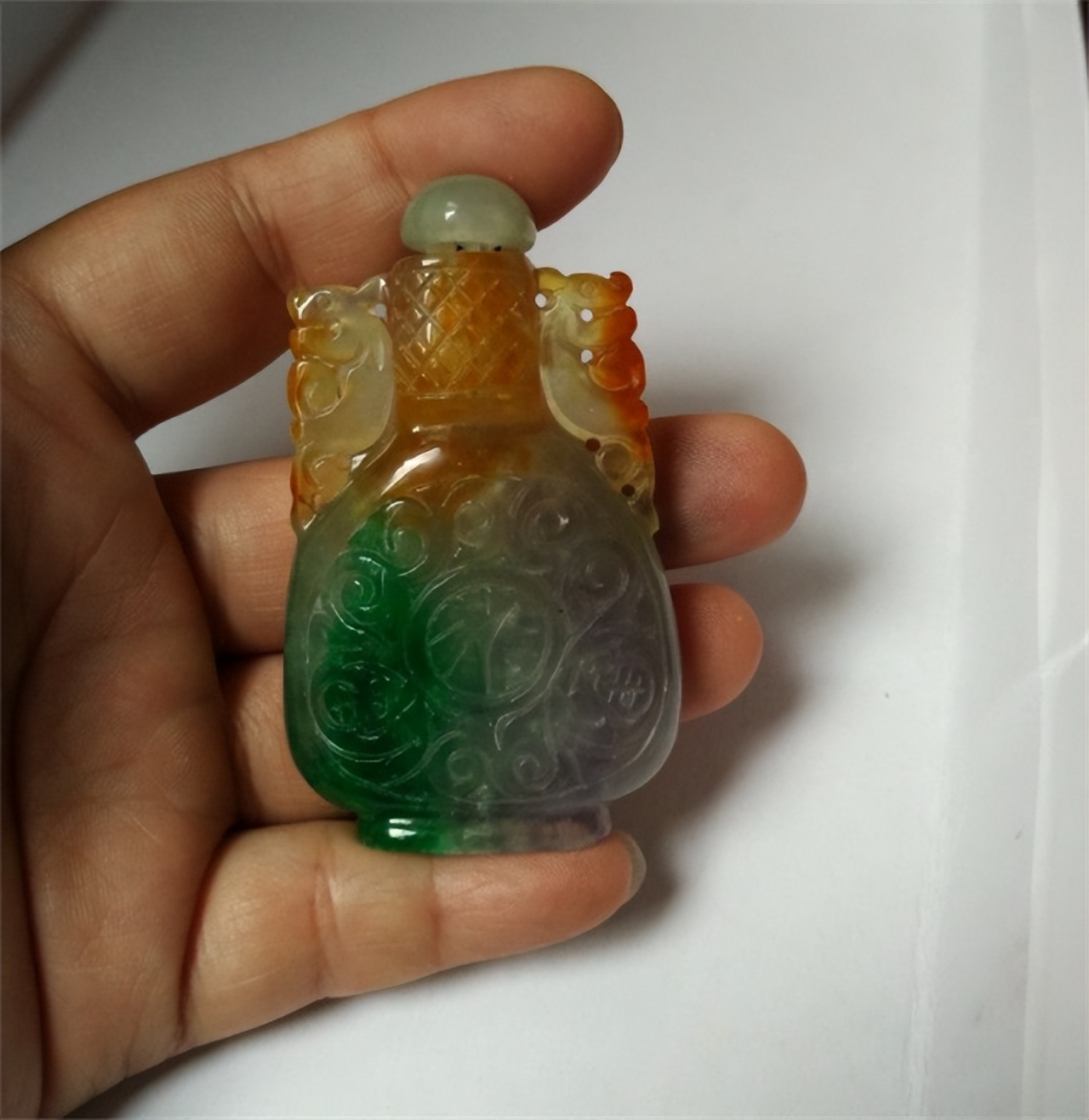 1966年烟台农民捡一绿色小瓶，10年后换回一辆拖拉机，今值6000万