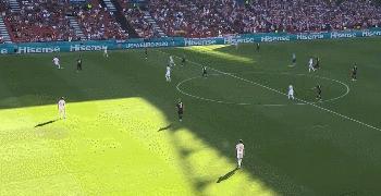 被本泽马逼抢失误的门将系列,欧冠门将失误本泽马