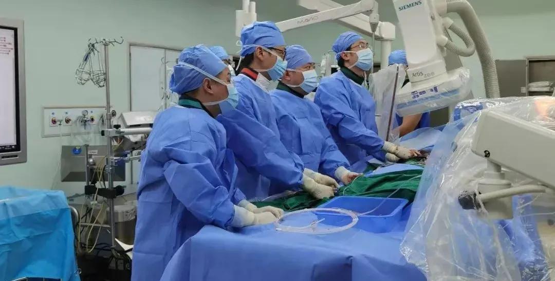 病例回顾与分享,腹膜后血肿介入治疗