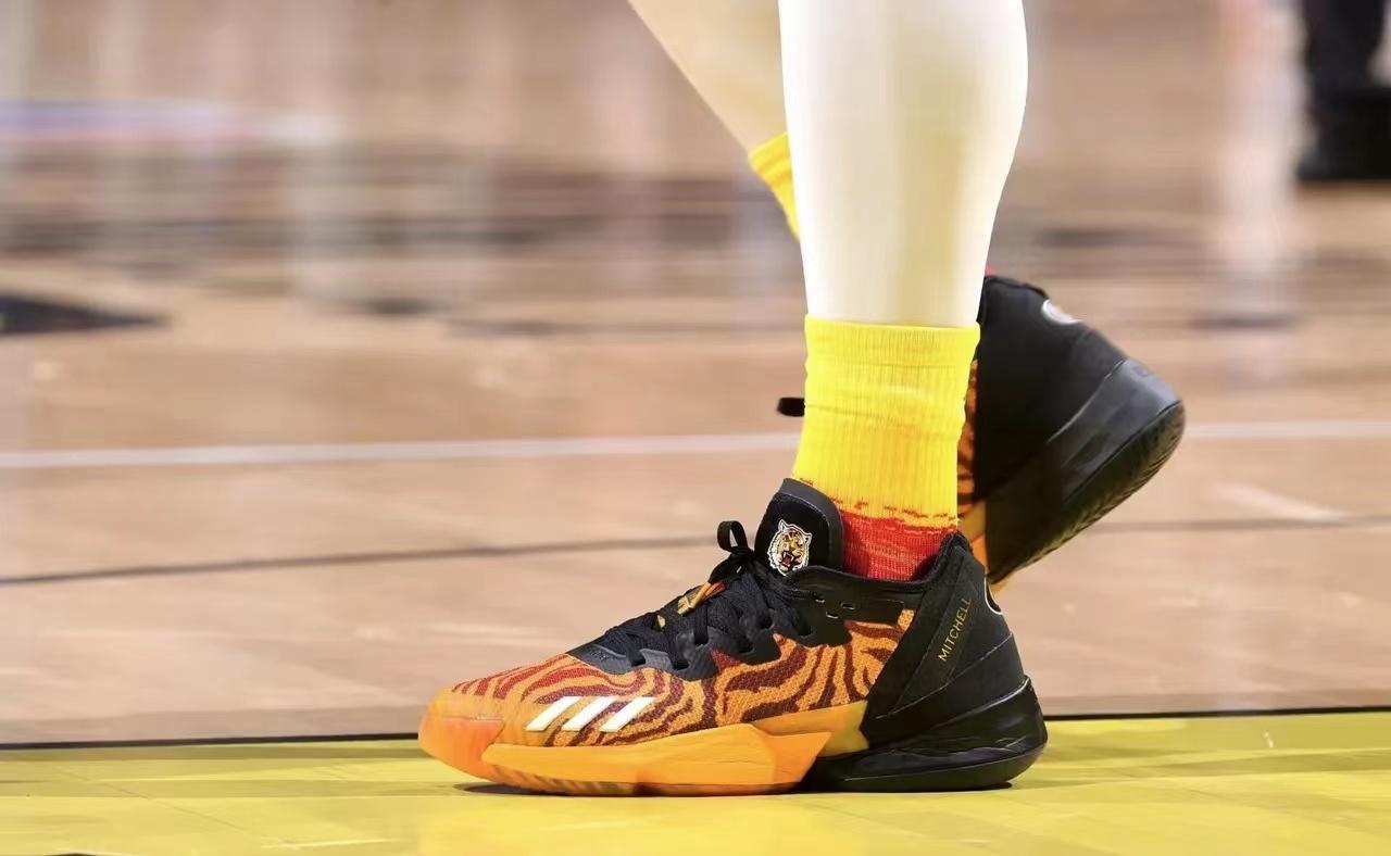 nike和adidas代言,2024nba全明星阿迪