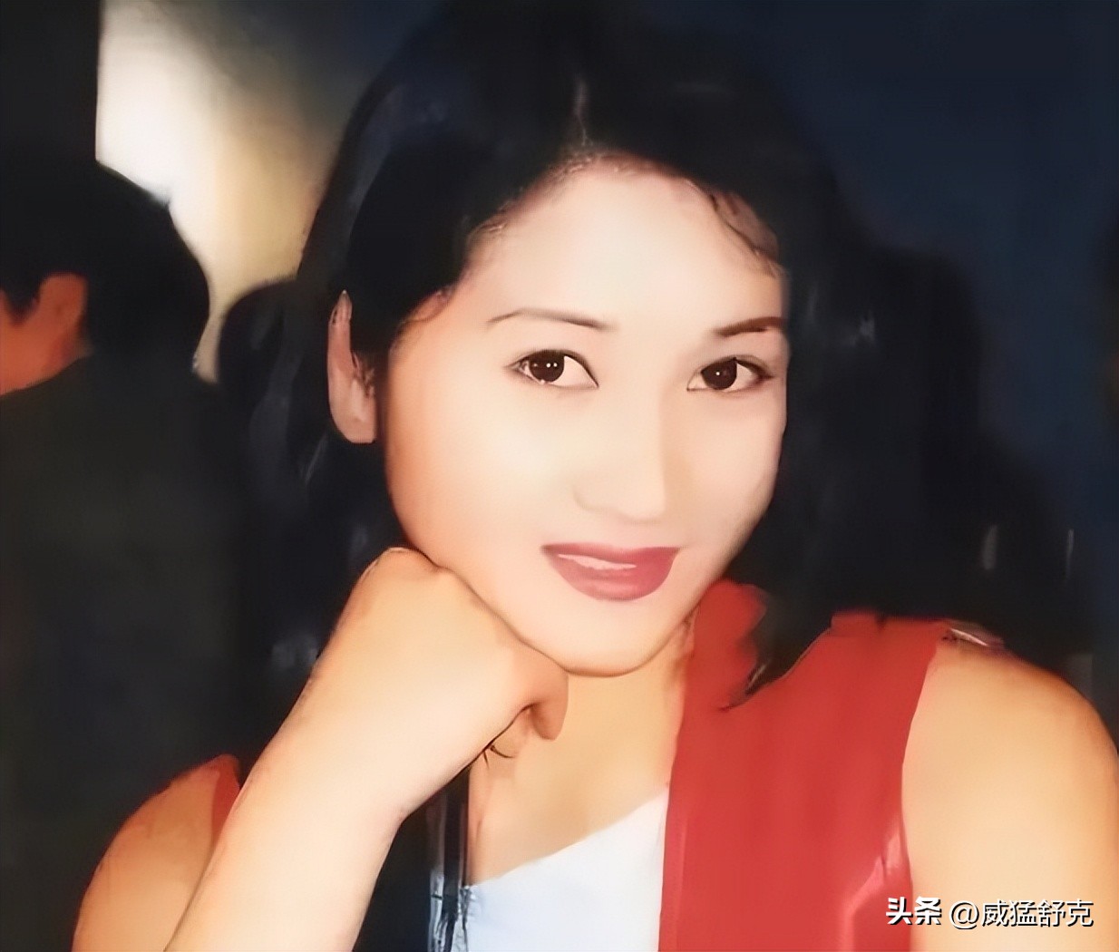 女演员揭露圈中*规则潜**，陪吃陪睡还只是冰山一角，娱乐圈的现状？