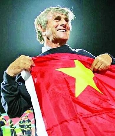 中国足球少年高光时刻,看完中国足球的观后感怎么写