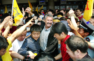 巴西足球重炮手卡洛斯,2002世界杯中国对巴西卡洛斯采访