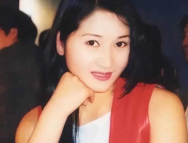 盘点娱乐圈情史混乱的五位女星,口碑极差的六位娱乐圈女星