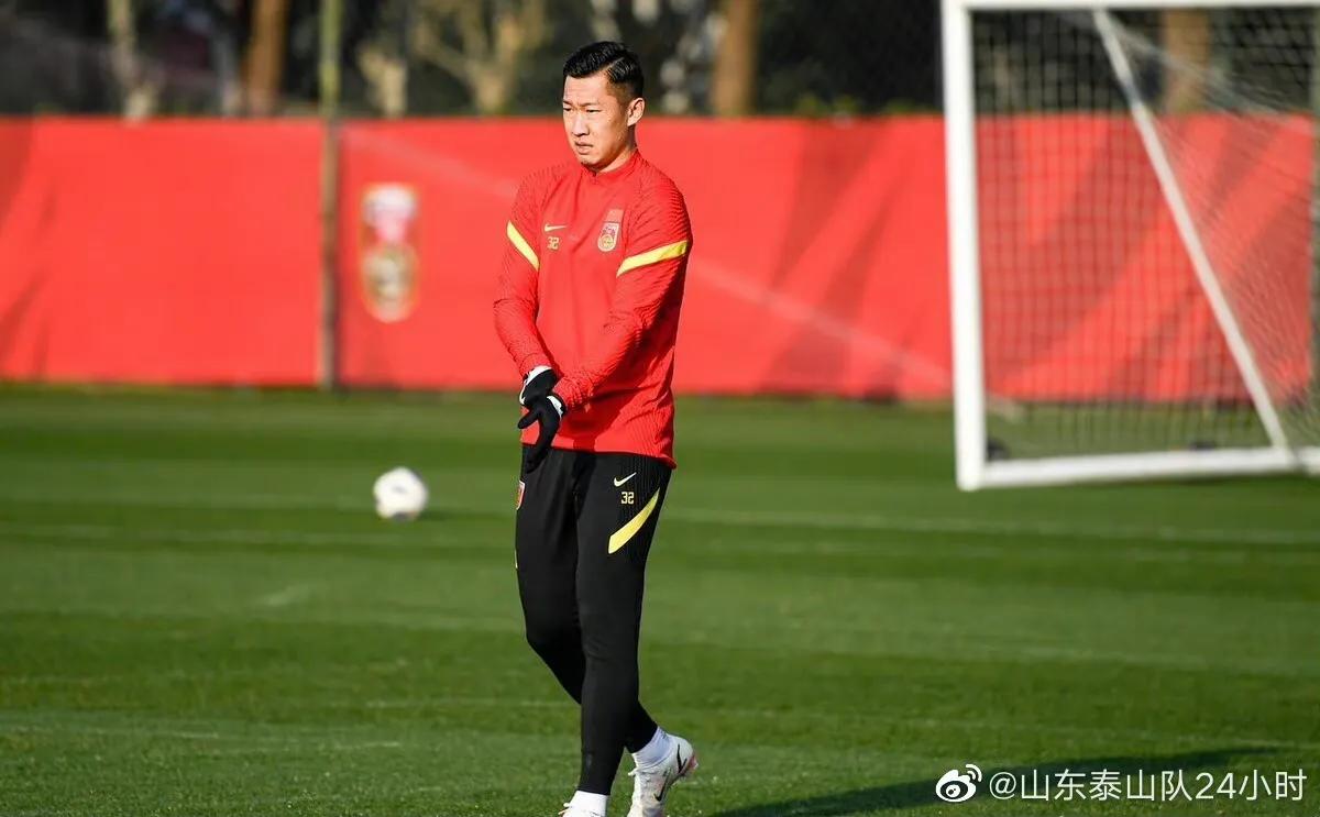 中国足球男子国家队集训名单,中国男子足球国家队射门训练日常