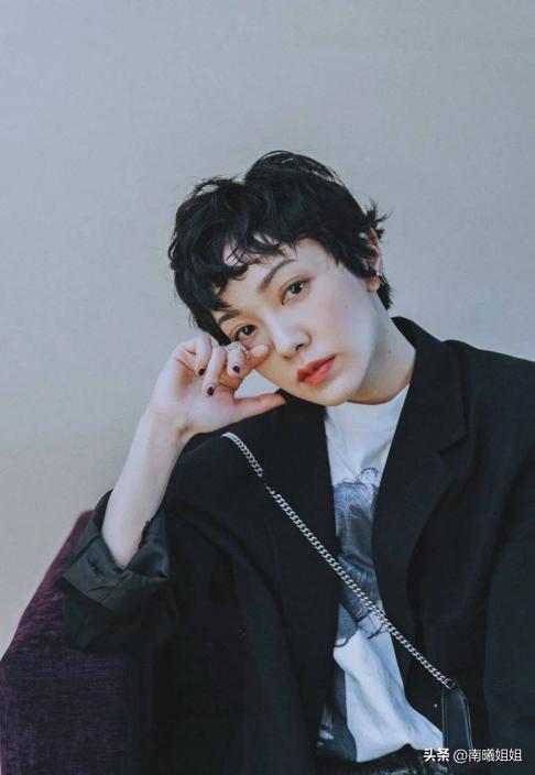 30-40岁洋气超短烫卷发减龄,适合50岁的减龄短羊毛卷发型