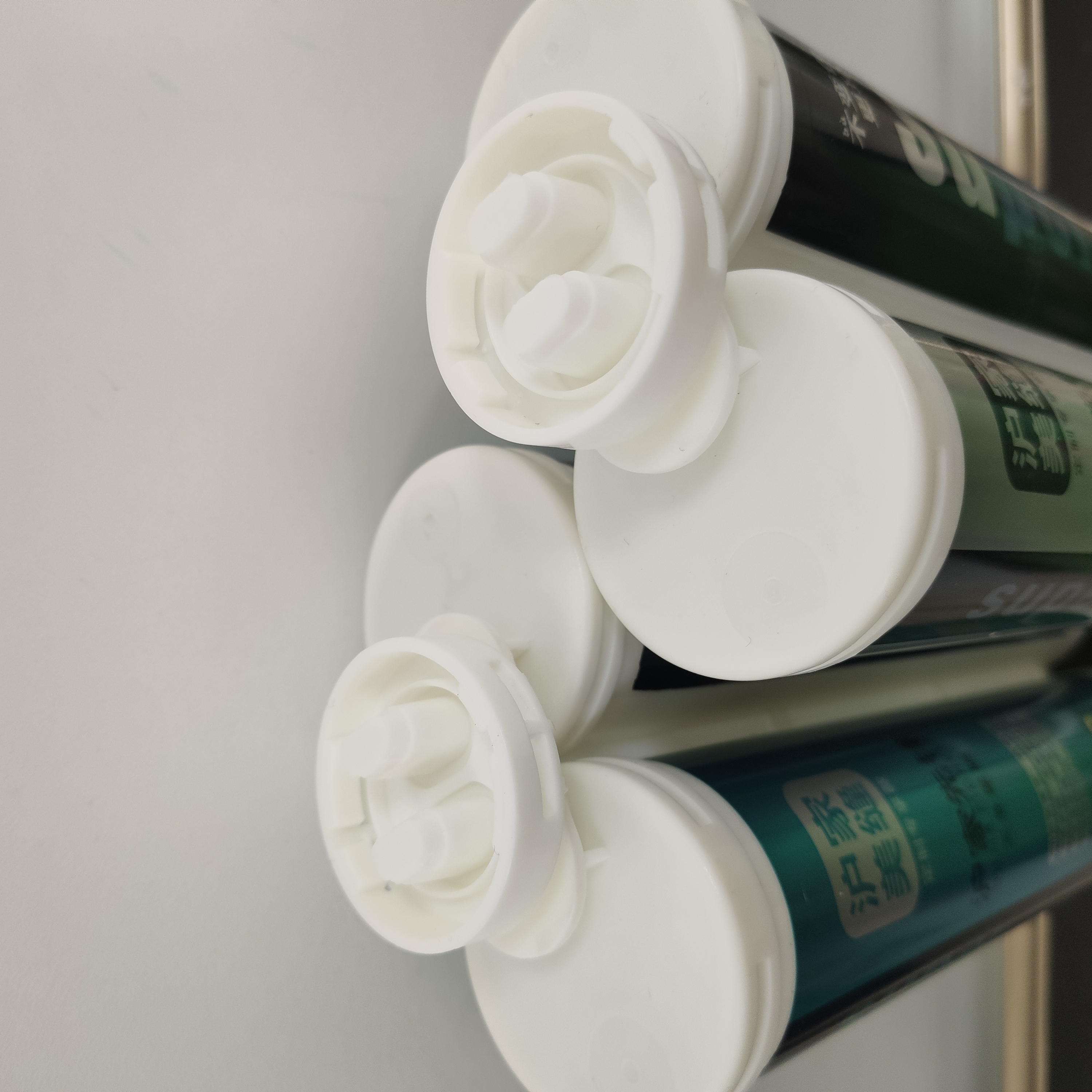 聚脲彩砂美缝剂的优缺点,聚脲美缝剂假的多吗